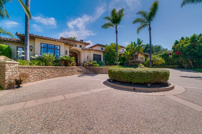 Building Photo - 16889 Camino Lago De Cristal