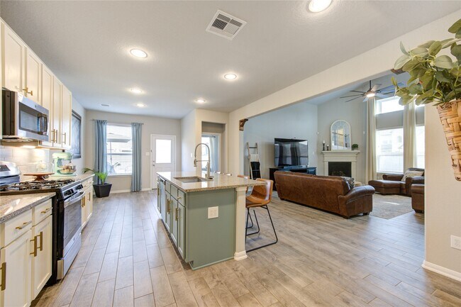 Building Photo - 5439 Rustic Ruby Dr