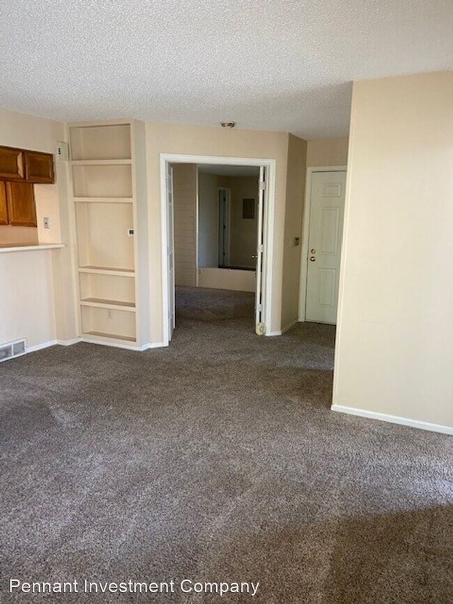 Building Photo - 2 br, 2 bath House - 6036 Gunbarrel Ave Un...