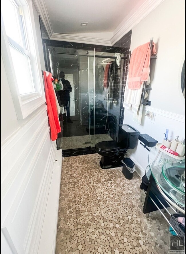 Building Photo - 3rd avenue