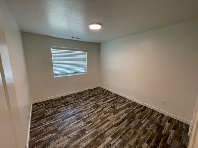 Building Photo - ***3 BEDROOM/2.5 BATHROOM IN PRESCOTT VALLEY***