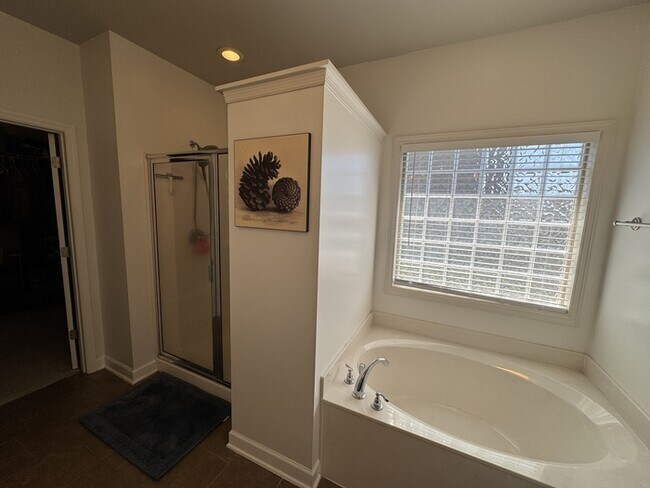 Building Photo - 217 Balota St
