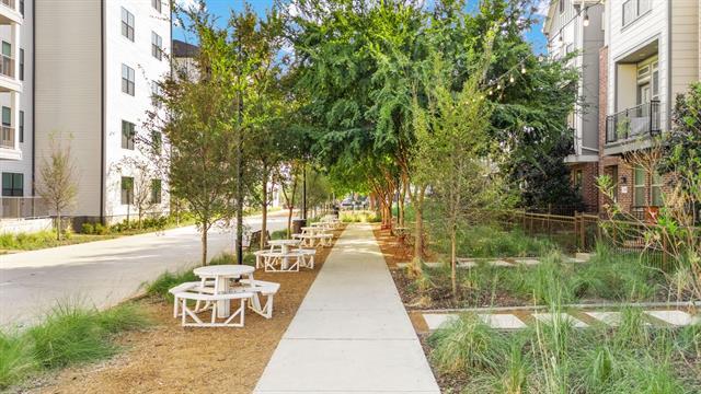 Building Photo - 1053 Manacor Ln