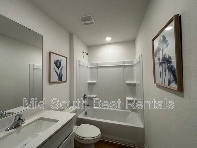 Building Photo - 260 Alyece Ln