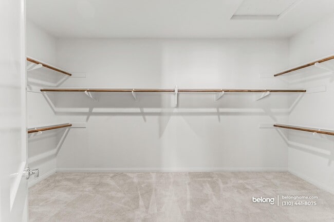 Building Photo - 3915 E Fincastle St