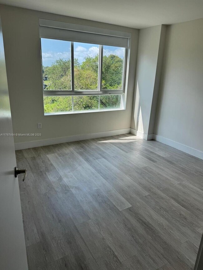 Building Photo - 2 bedroom in Aventura FL 33180