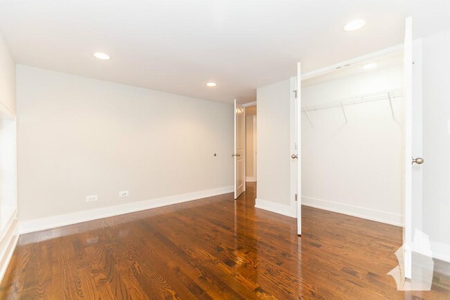 Building Photo - 2 bedroom in Chicago IL 60614