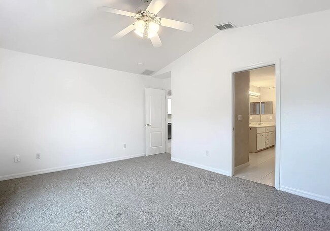 Building Photo - 1062 Crystal Creek Dr
