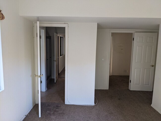 Building Photo - 2236 Cranesbill Pl