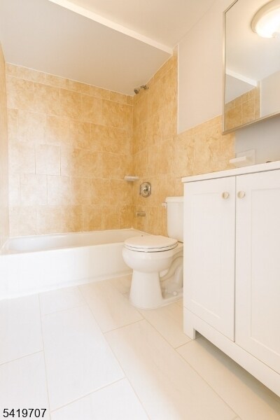 Building Photo - 500 Bond St