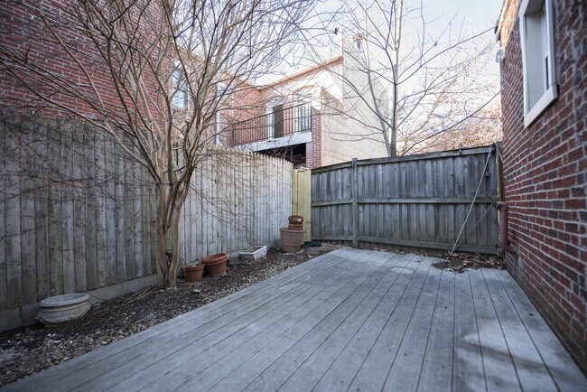 Building Photo - 202 11th St NE