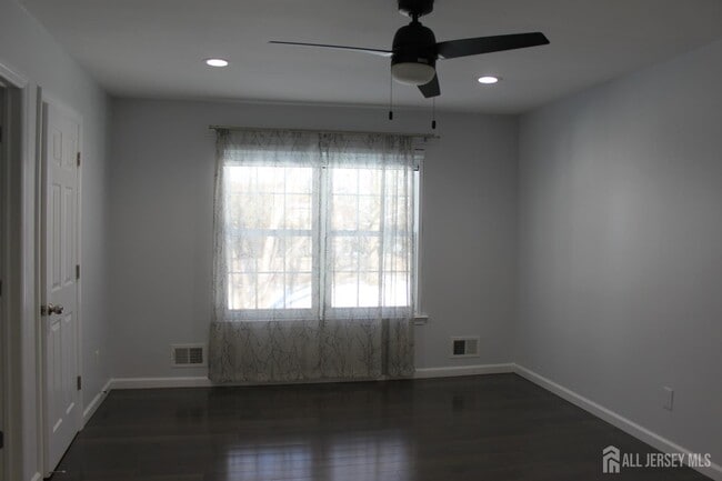 Building Photo - 83 Pheasant Run