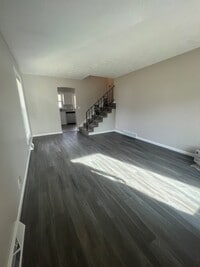 Building Photo - 11226 Roxbury Dr