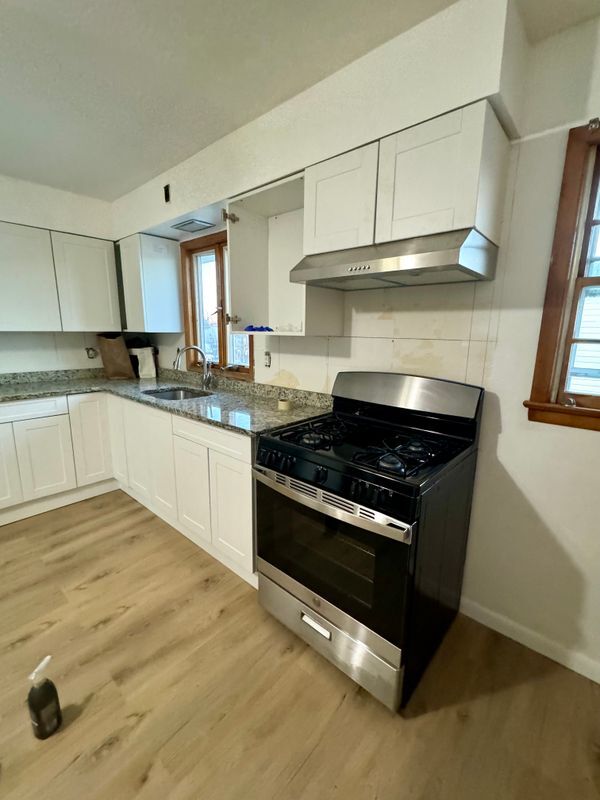 Building Photo - 331 Capitol St