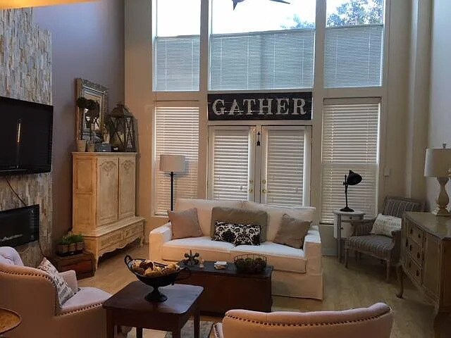 Building Photo - 200 South Dawson Street