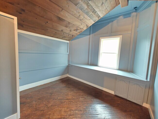 Building Photo - 116 Montgomery St