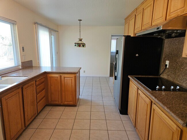 Building Photo - 10989 Ronald Way