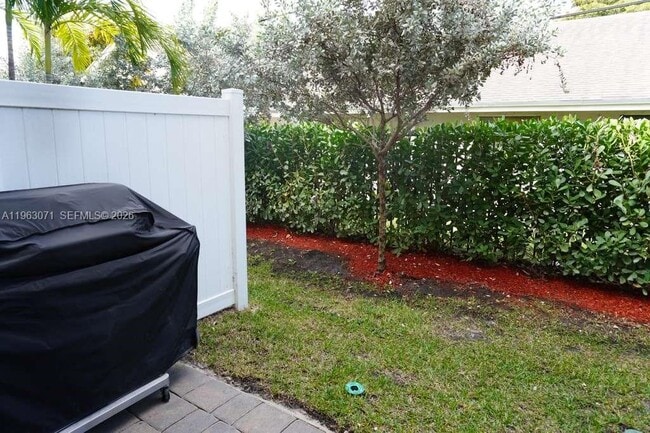 Building Photo - 385 NW 9th St