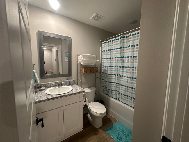 Building Photo - 120 Coral Breeze Drive