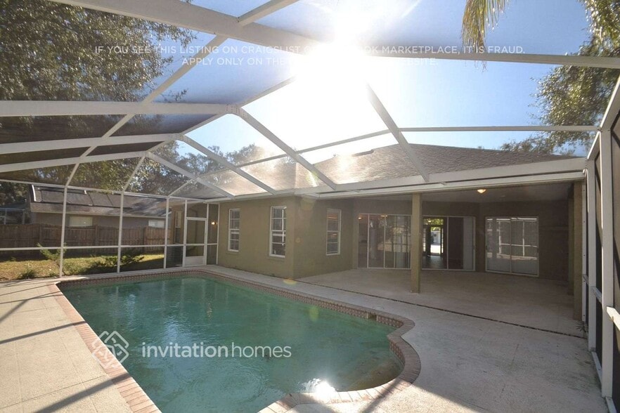 Building Photo - 10316 Rainbridge Dr