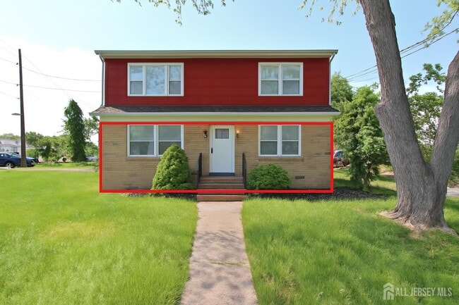 Building Photo - 516-520-520 Hamilton Blvd