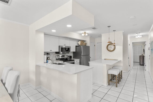 Building Photo - 913 Harbour Point Ln