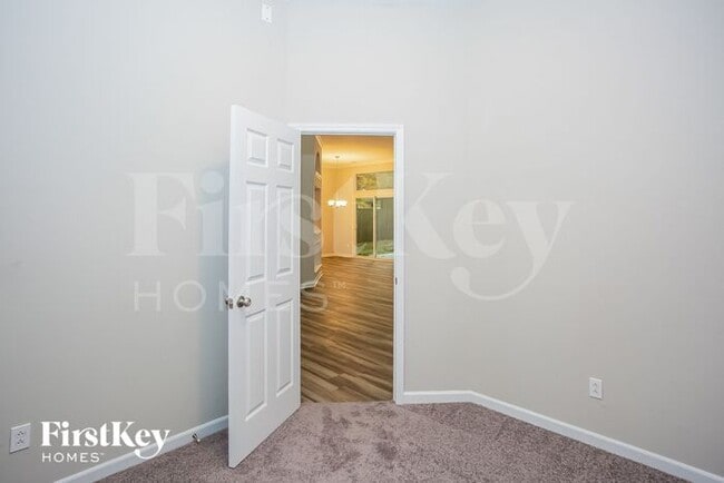 Building Photo - 10307 Atchinson Dr