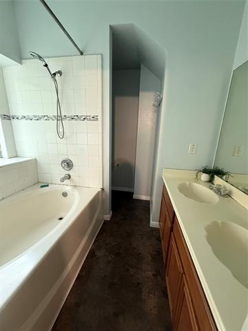 Building Photo - 3822 Brandon Park Dr