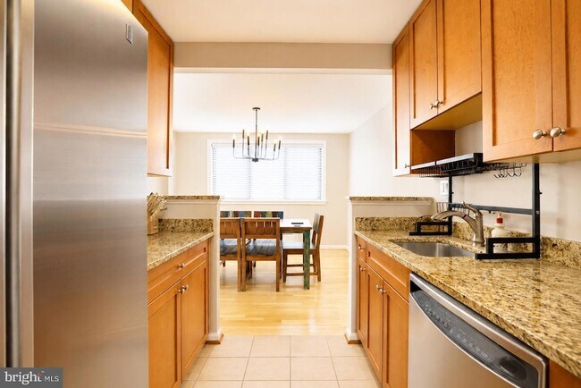 Building Photo - 2725 39th St NW