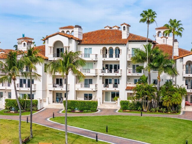 Building Photo - 2332 Fisher Island Dr