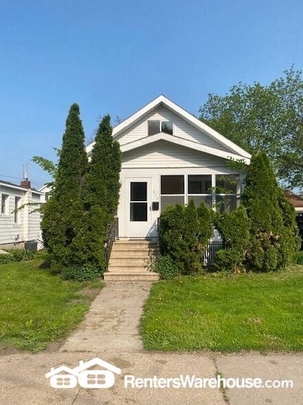 Primary Photo - 656 Walnut St