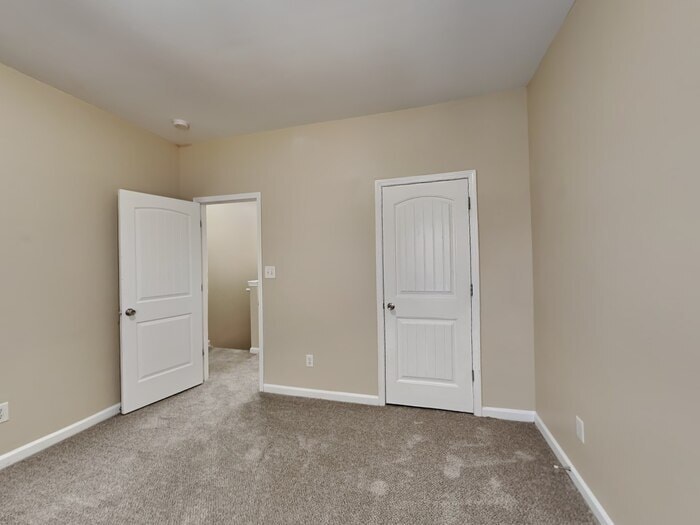 Building Photo - 608 Beaujolais Ct