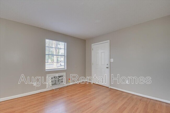 Building Photo - 329 Verdery Dr