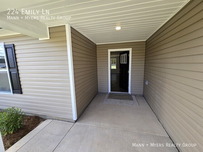 Building Photo - 224 Emily Ln