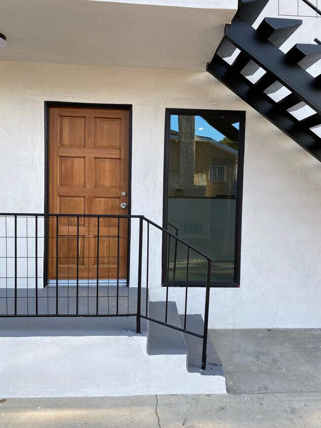 Building Photo - 3461 Perlita Ave