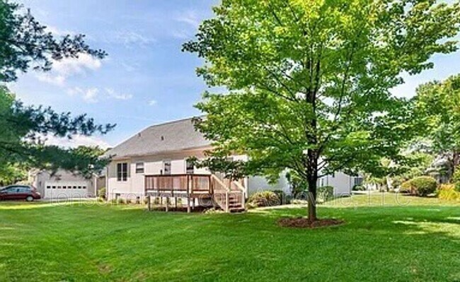 Building Photo - 180 Kingfisher Ln