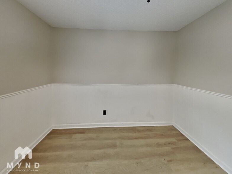 Building Photo - 4512 Crump Rd