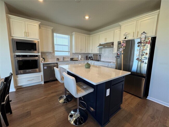 Building Photo - 2701 Serenity Gdn Dr