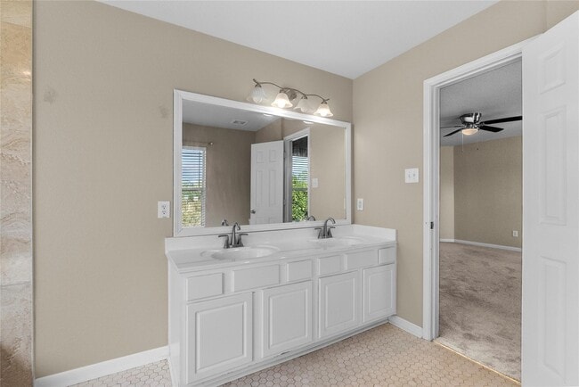 Building Photo - 542 Cedar Branch Dr