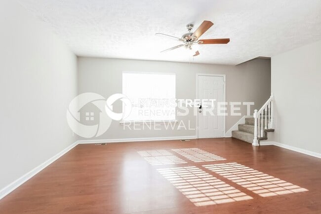 Building Photo - 2901 Ridgewood Dr