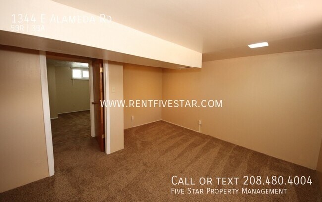 Building Photo - 1344 E Alameda Rd