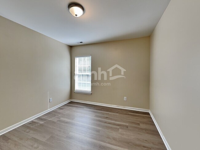 Building Photo - 516 Littleport Dr