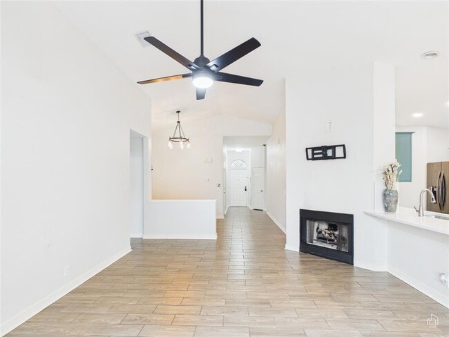 Building Photo - 7400 Crepe Myrtle Dr