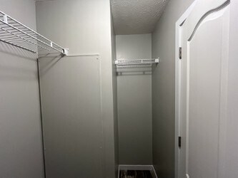 Building Photo - 10610 State Rte 762