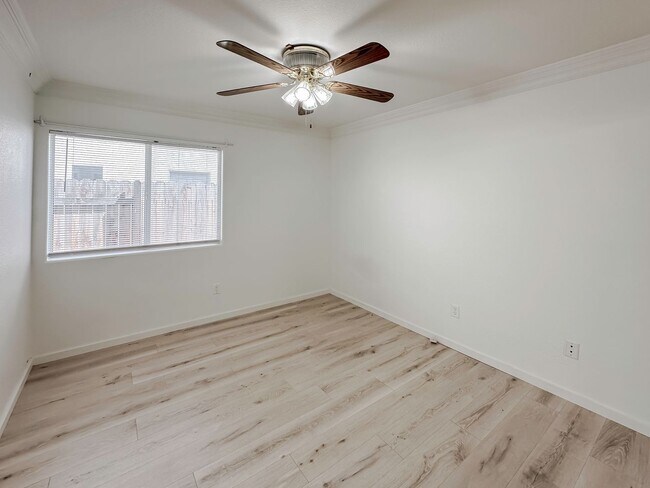 Building Photo - Single family home in Menifee!