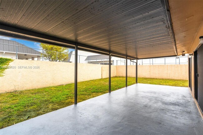 Building Photo - 3815 SW 82nd Ave