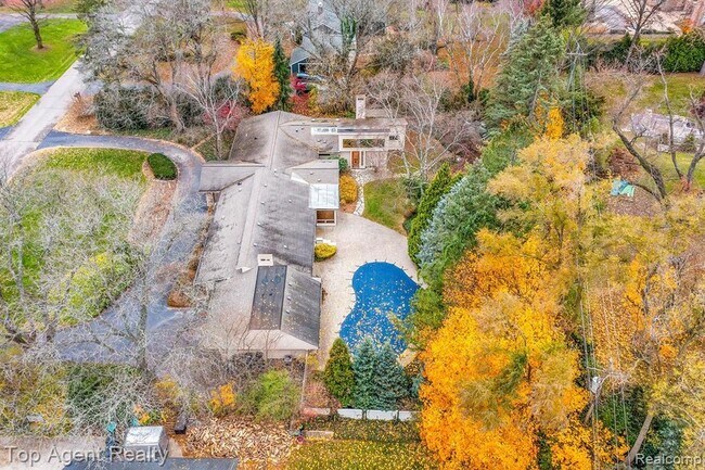 Building Photo - 5760 Snowshoe Cir