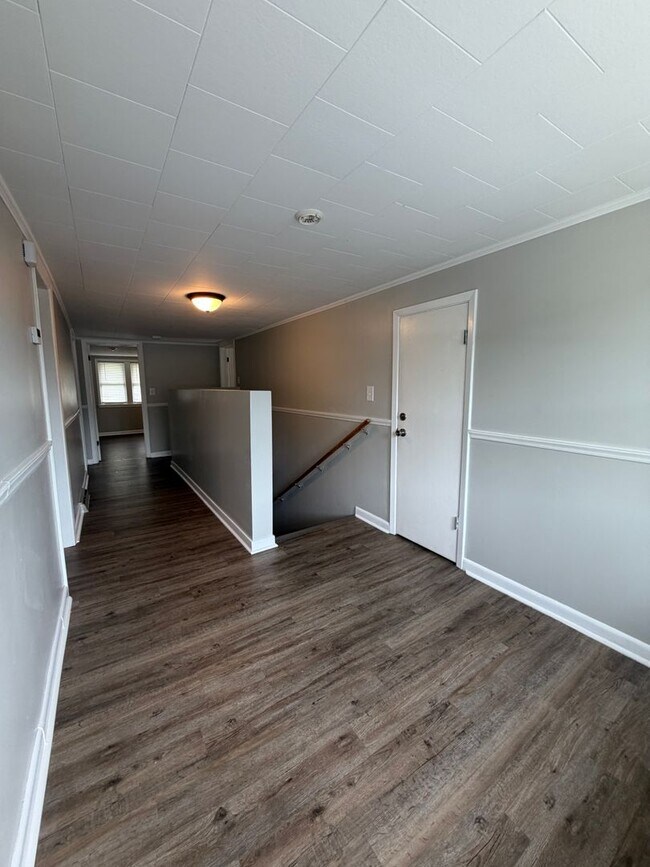 Building Photo - 196 Perkinsville Dr