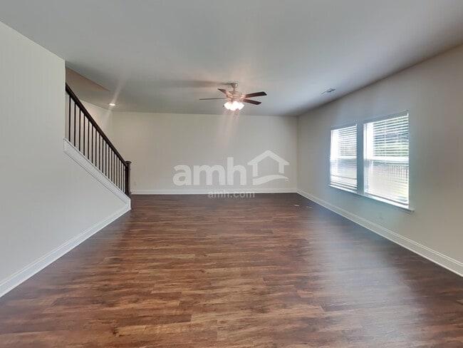 Building Photo - 5924 Hagar Vly Dr