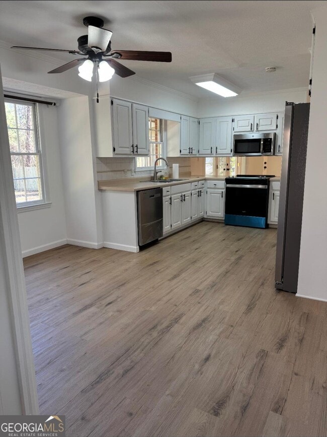 Building Photo - 501 Valleyview Dr